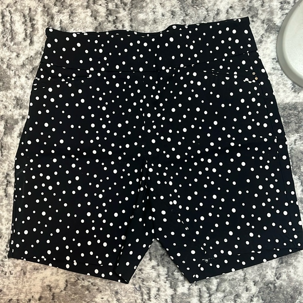Attyre polka dot shorts Size 12